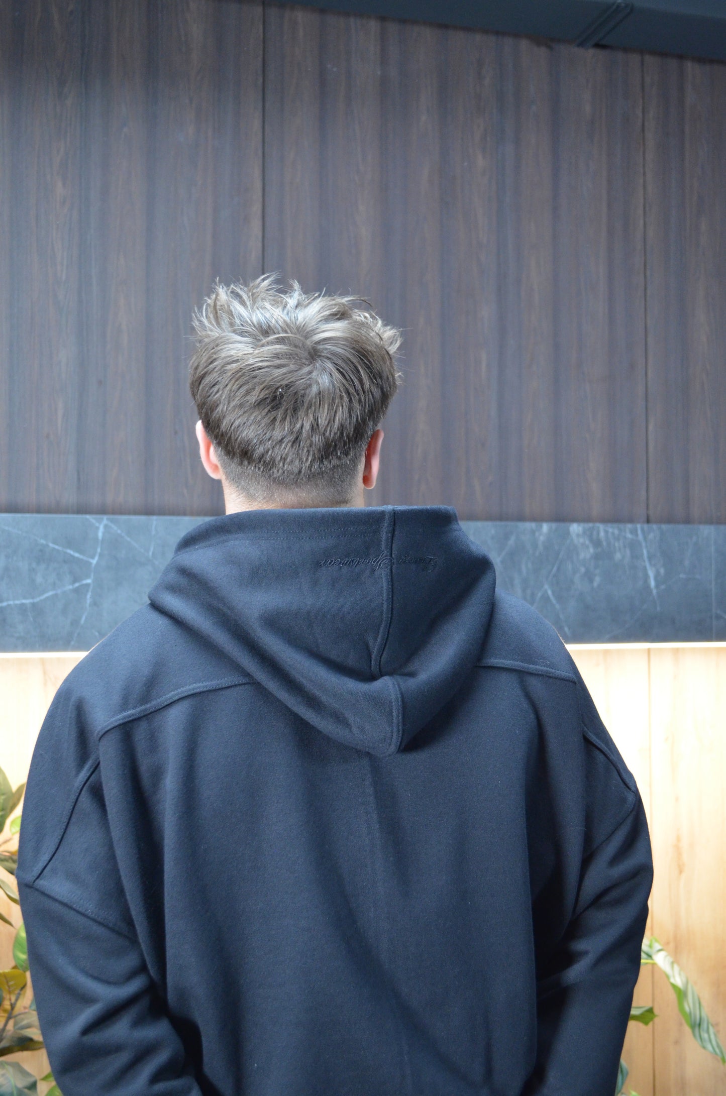 COMEBACK ZIPPED HOODIE