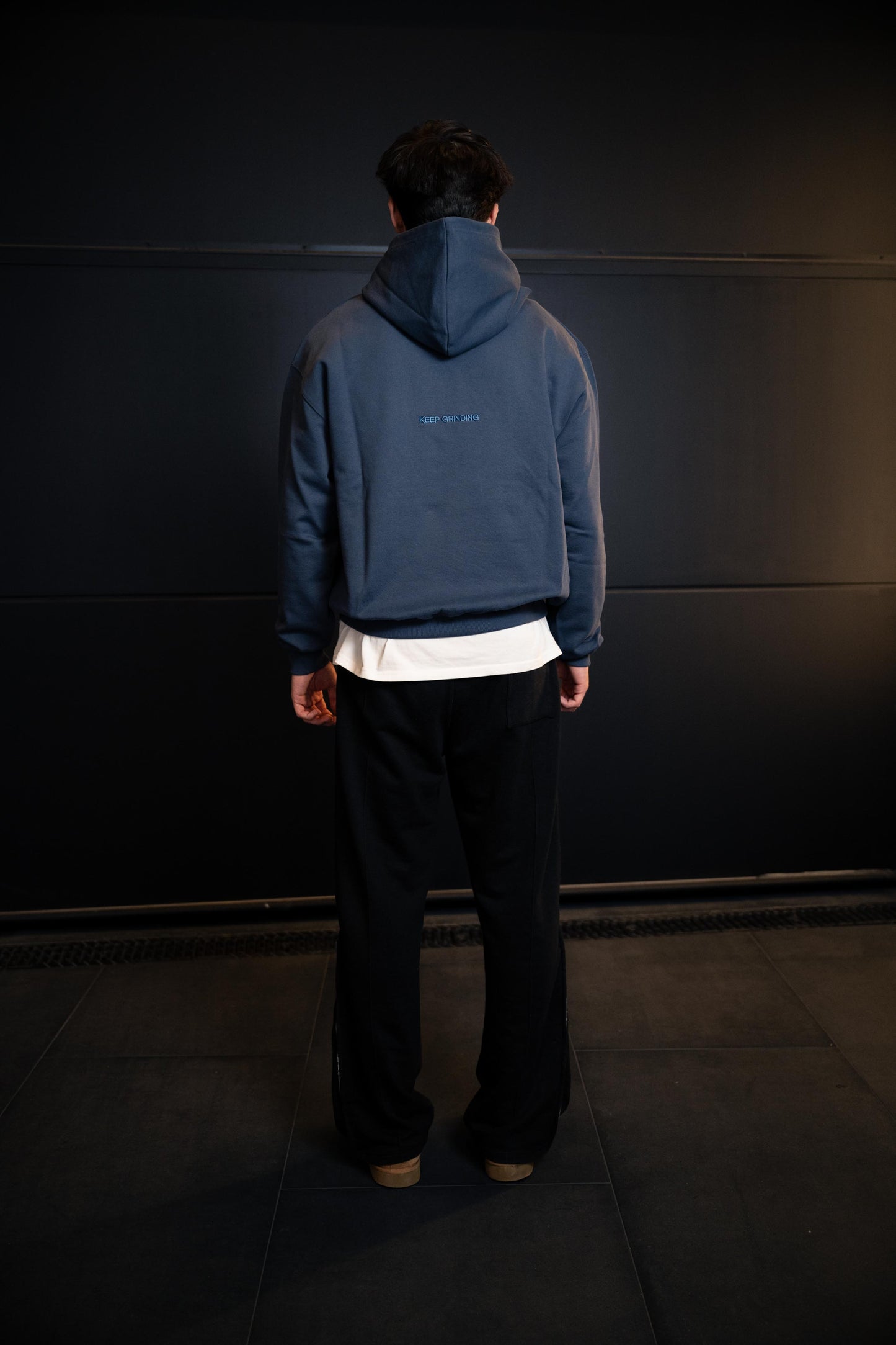 REVERSE LOGO HOODIE