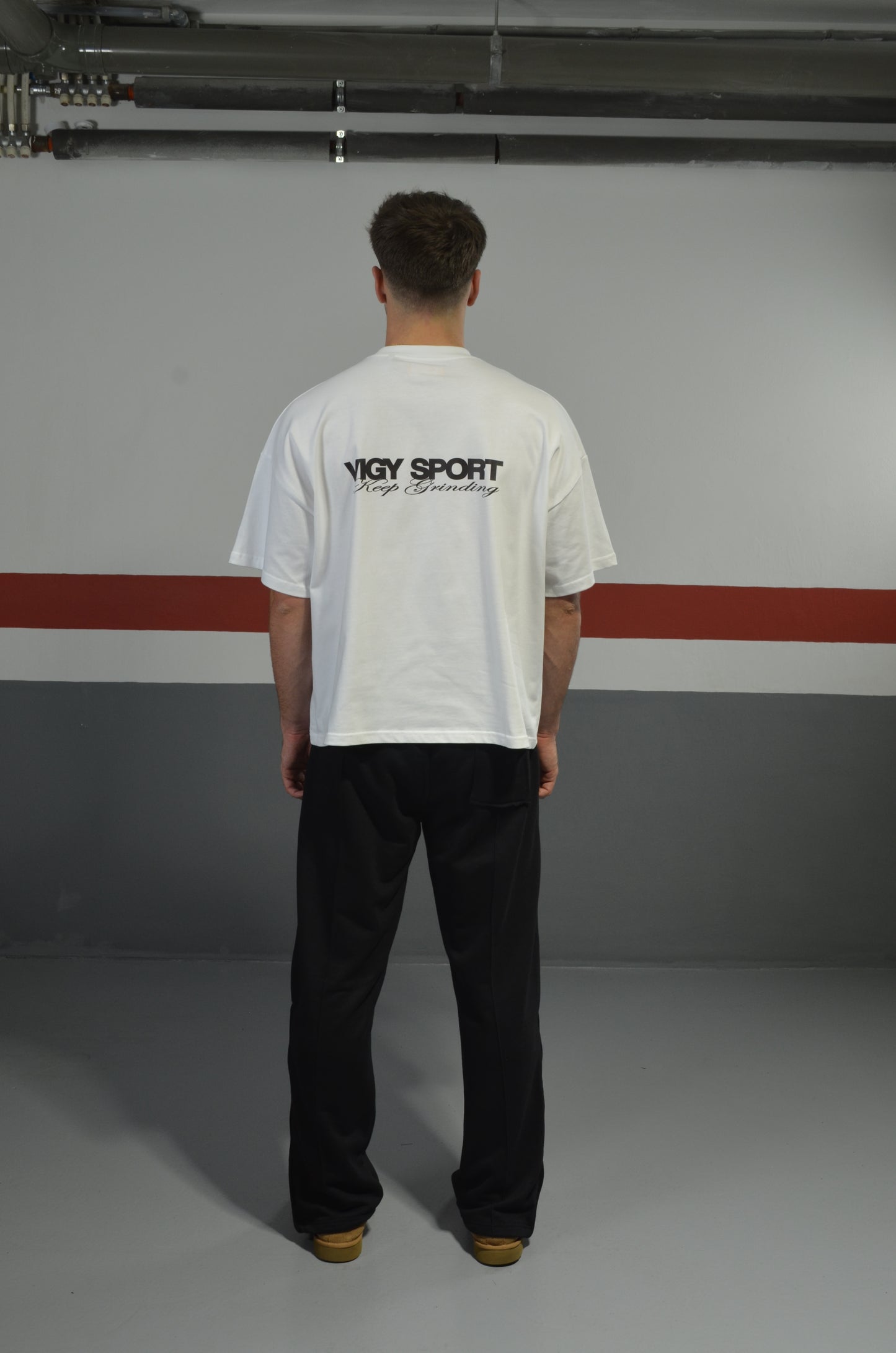 ESSENTIAL T-SHIRT