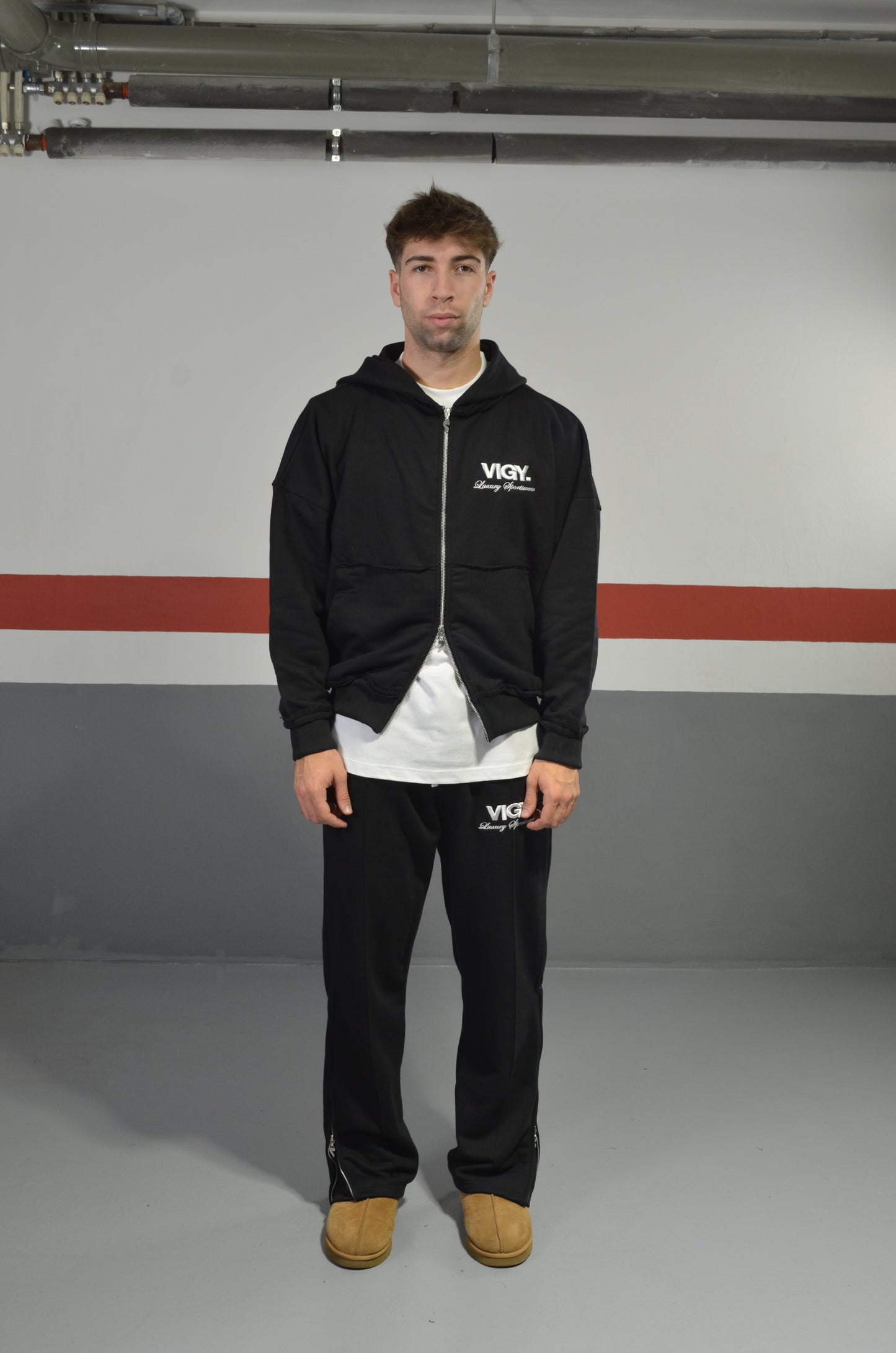COMEBACK ZIPPED HOODIE