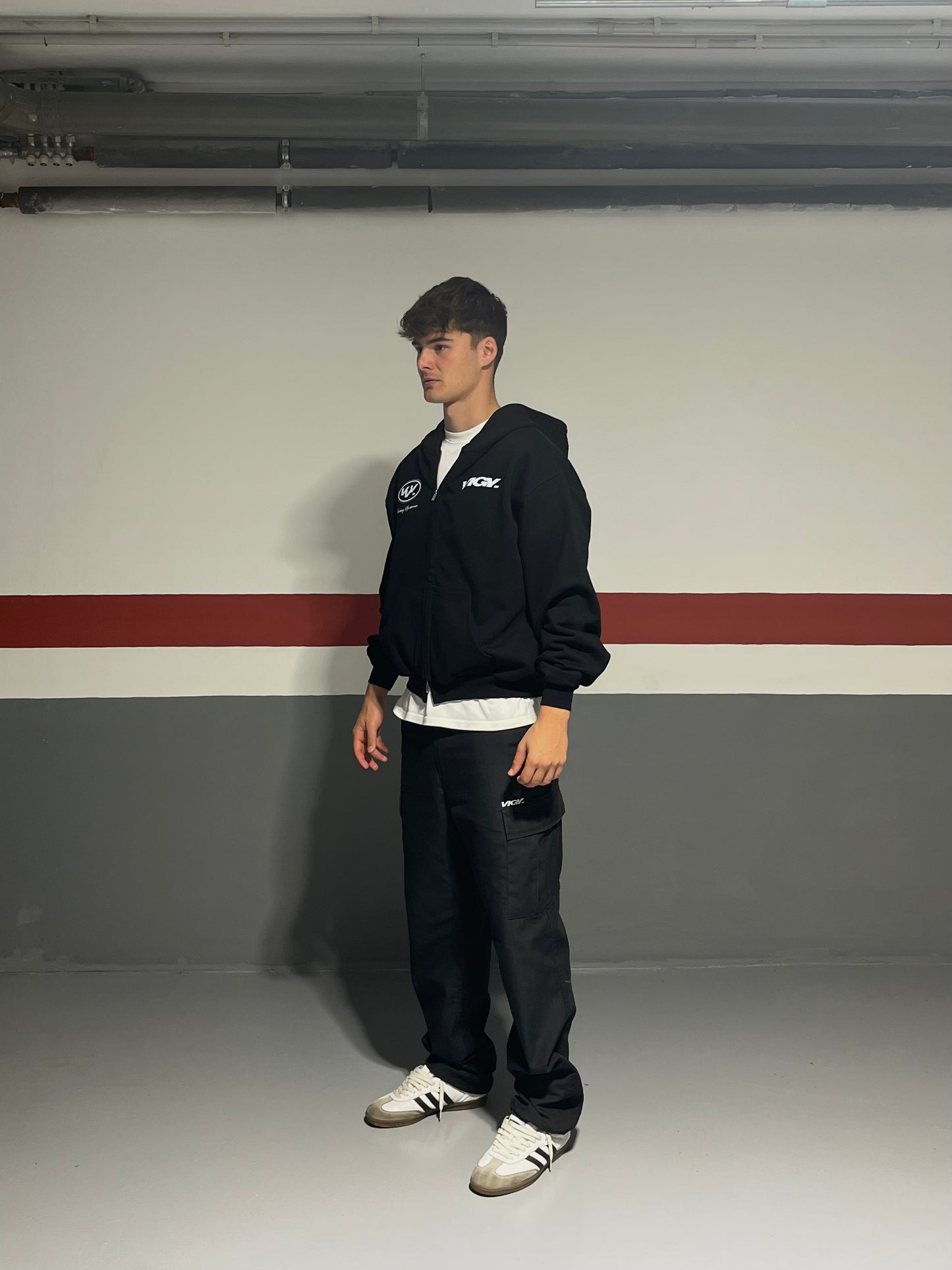 SIGNATURE ZIP HOODIE